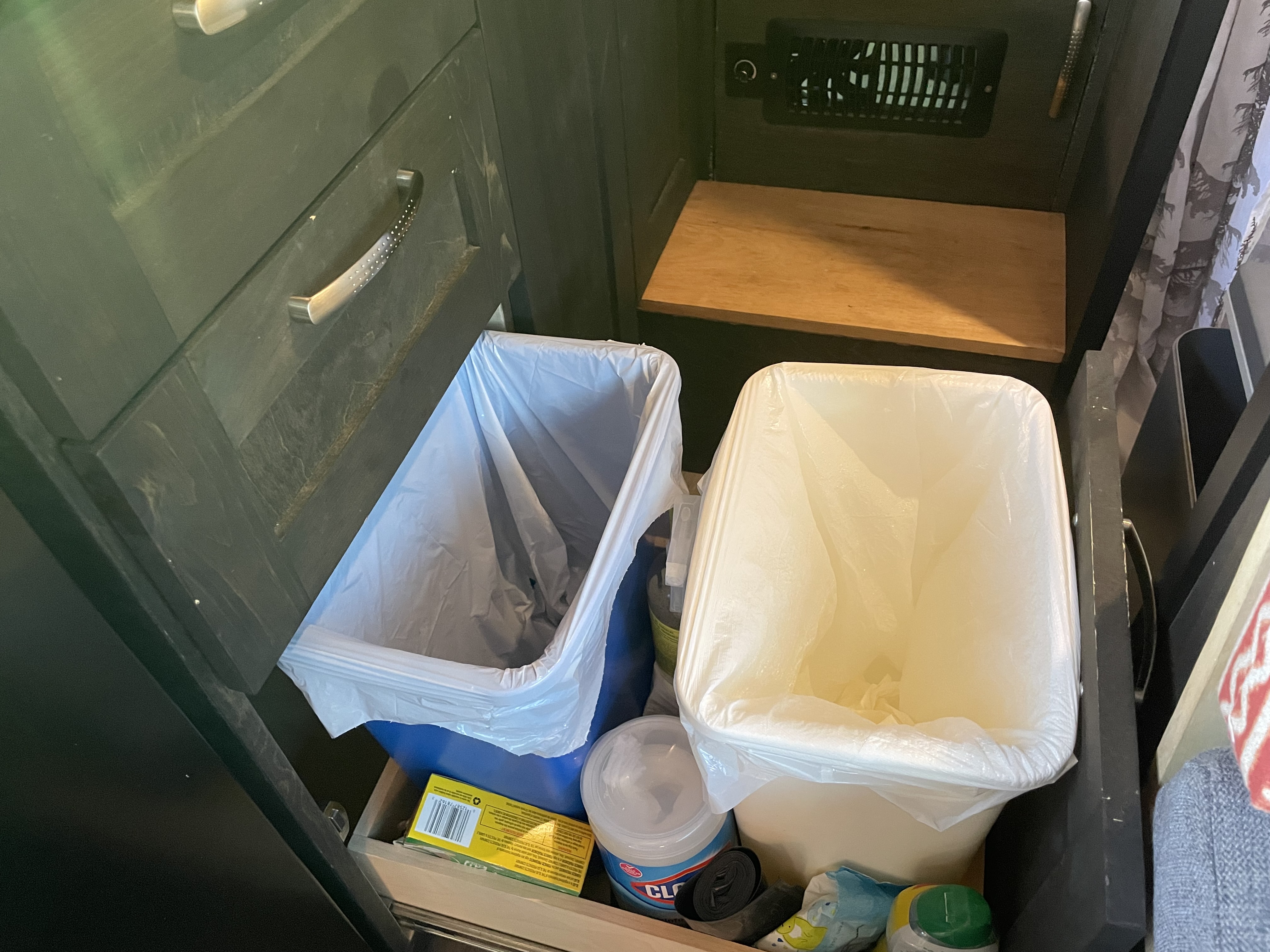 Large recycling and garbage drawer